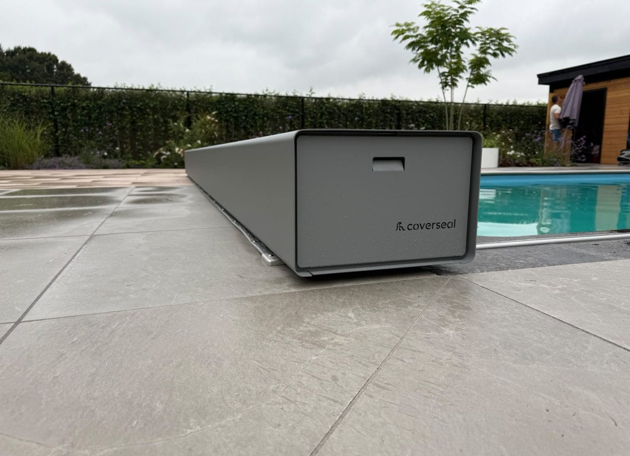 Coverseal afdekking voor buitenzwembad