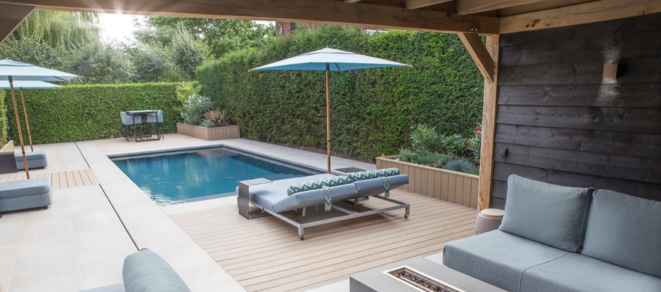 LPW Laplage 9 Basalt Grey zwembad met keramische randtegels, luxe uitstraling in moderne tuin