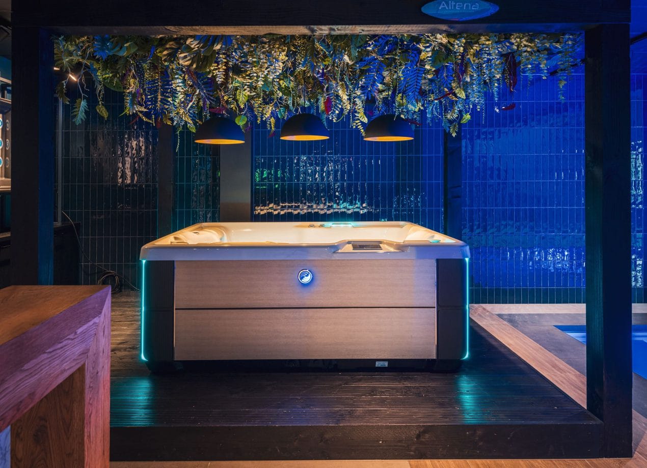 HotSpring Spa JetSetter LX in showroom voor ultieme ontspanning en wellness