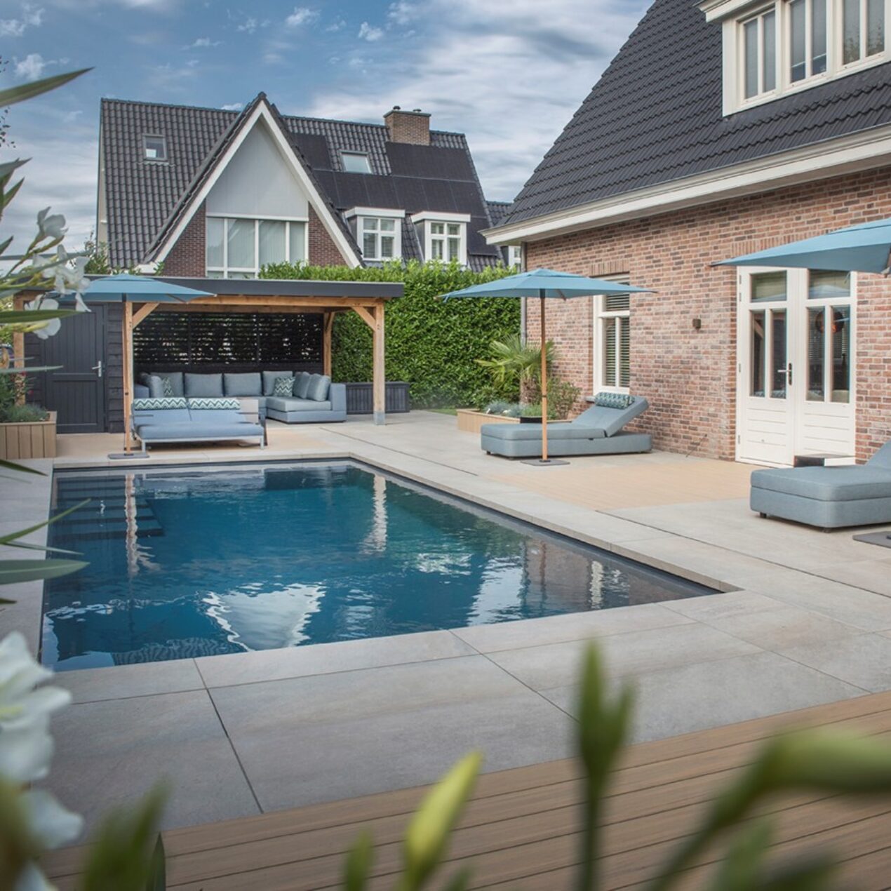 LPW Laplage 9 zwembad in Basalt Grey met keramische randtegel – luxe design zwembad voor in de tuin